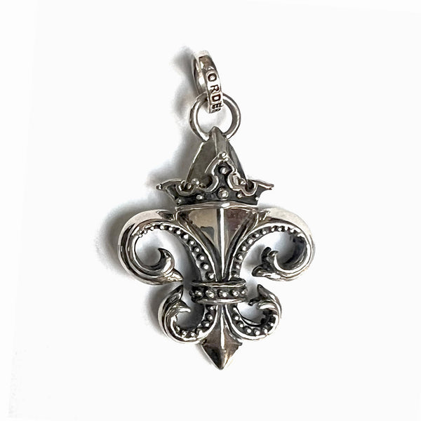 MONARCH FLEUR-DE-LYS PENDANT