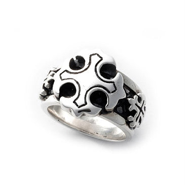 TRIPLE CROSS RING