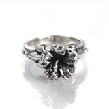 LAHAINA SMALL HIBISCUS RING w/ FLEUR DES LIS SIDES