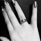 DELICATE SNAKE RING