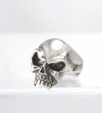 SMALL VAMPIRE SKULL RING